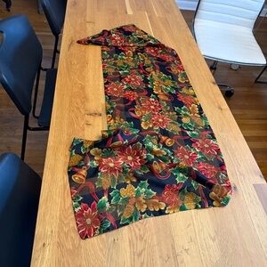 Poinsettia Sheer Scarf  58 x 14 Christmas Holiday Accessory Poly Made In Korea